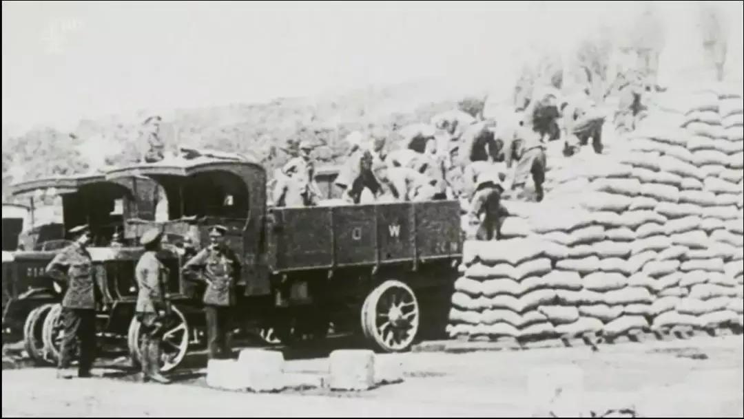 百年前的中国受尽列强欺凌资料,100年前的中国劳工真实影像