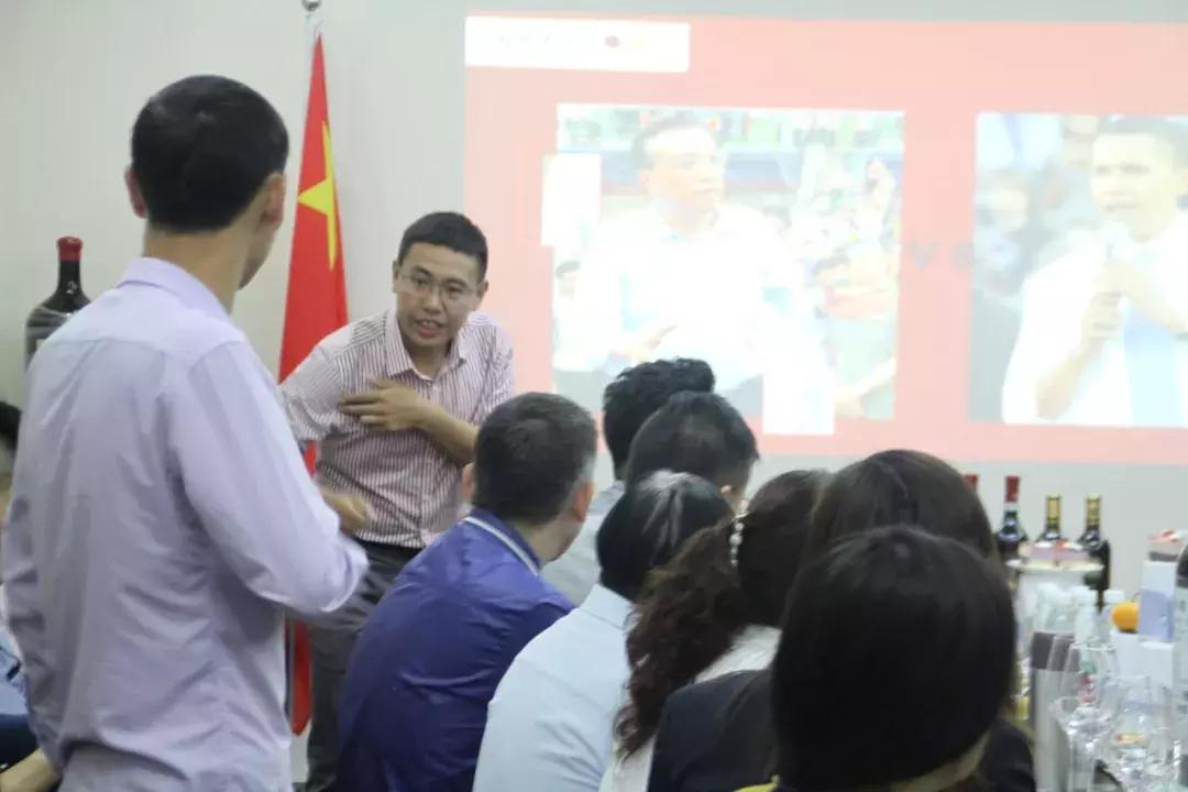 鍟嗗姟缁呭+鍨嬬敺椋庢牸,鏃跺皻鍟嗗姟浼戦棽缁呭+