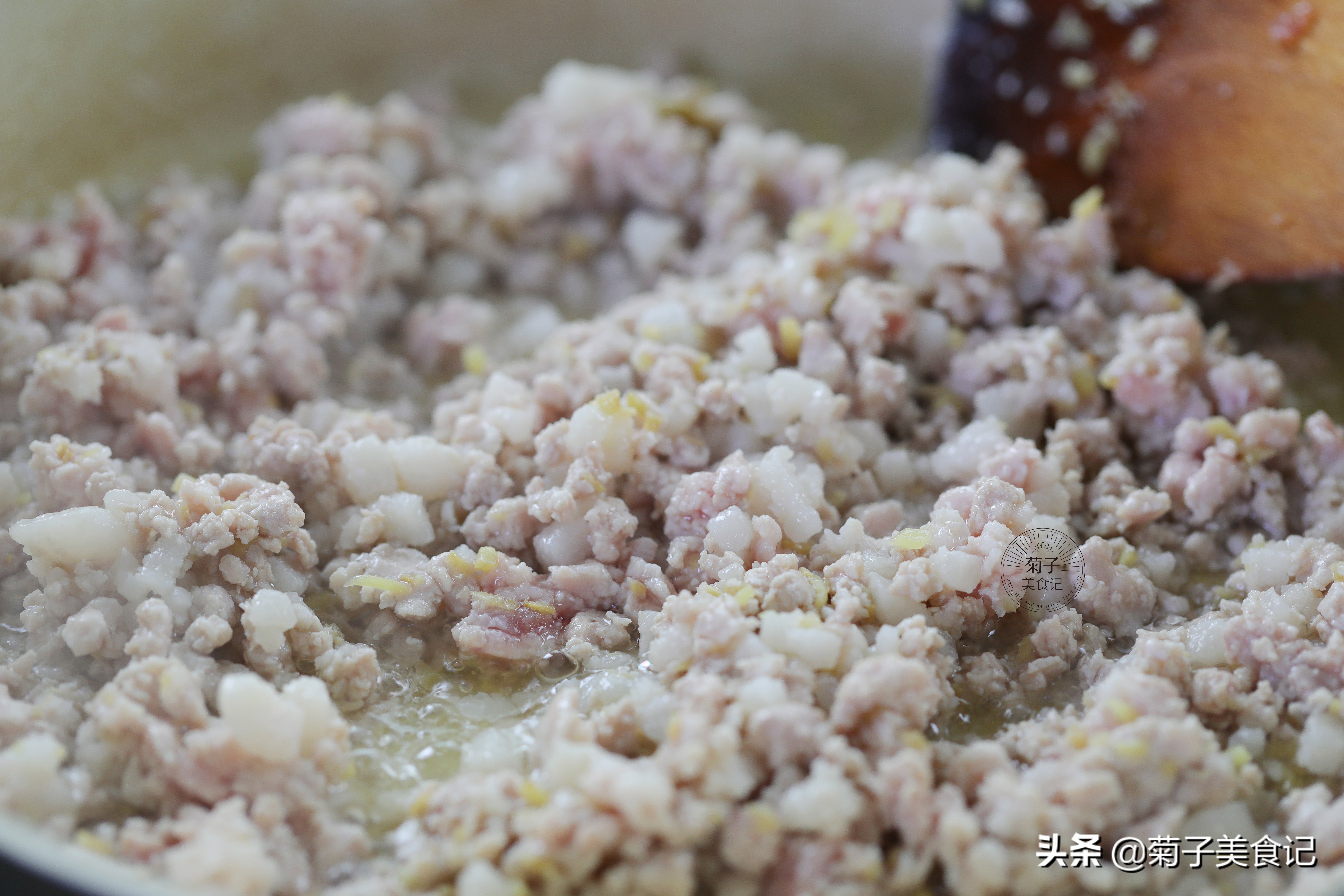 雪菜粉条肉末包子,雪菜肉末包子的做法