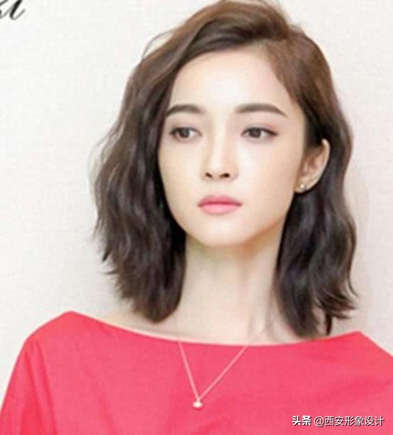 2020年最流行的发型圆脸长发中分,大圆脸女生适合的中分发型