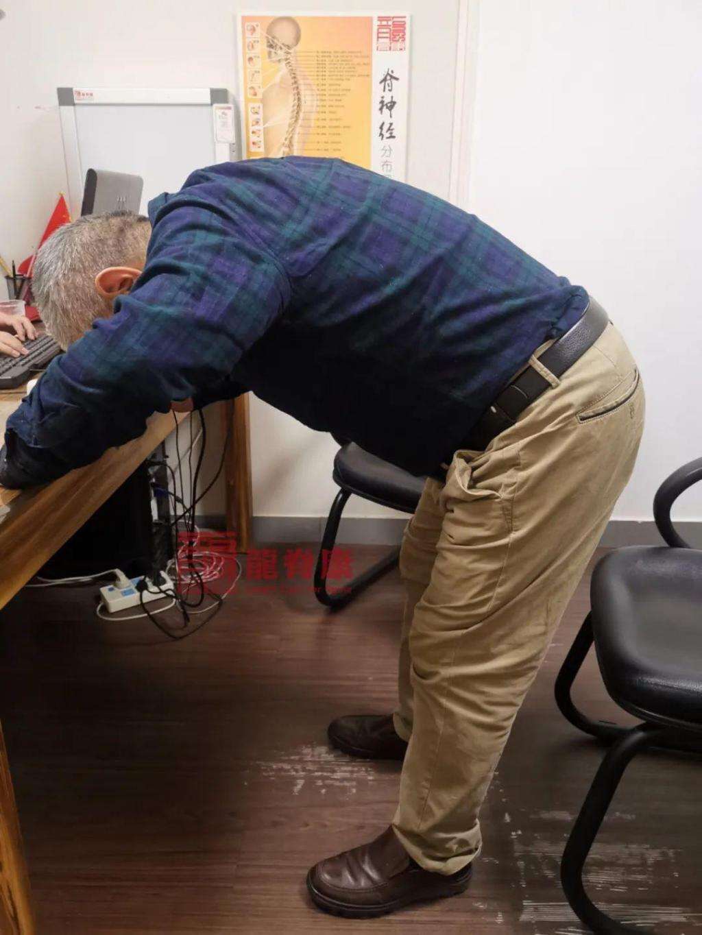 闪腰了怎么办啊,经常闪腰怎么预防闪腰