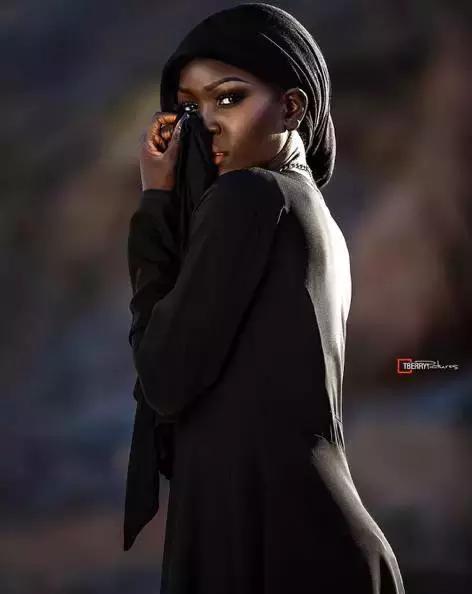 世界最黑的黑模特,世界上最黑模特