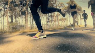 白菜价脚感软弹跑鞋,白菜跑鞋