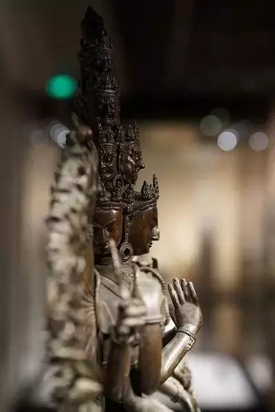 清代铜鎏金佛像的鉴定,清代铜鎏金无量寿佛像