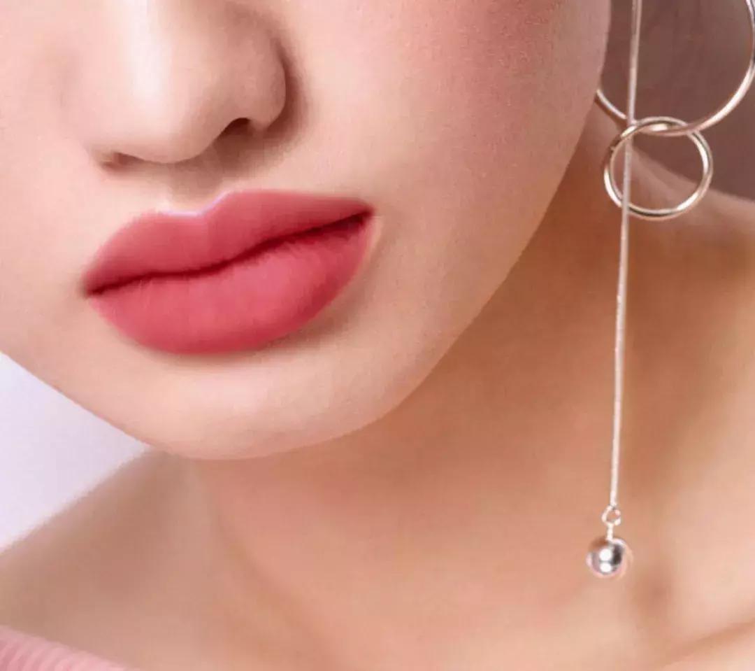 厚嘴唇有多美,厚嘴唇也很好看的女生