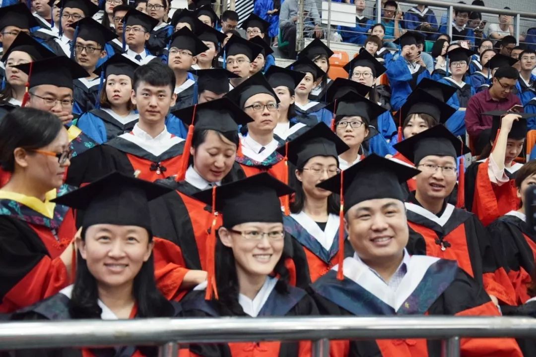 大学就业前景较好的十大专业,四个专业虽冷门但是铁饭碗好就业