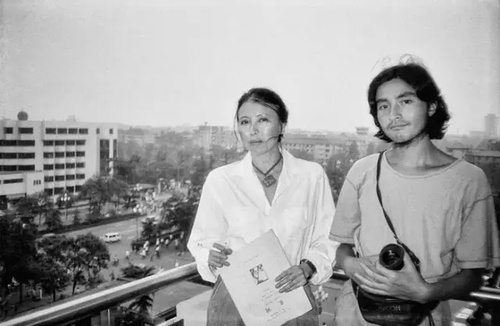 拍出最真实三毛的摄影师：给她拍完照片后相机丢了，三月后她自杀