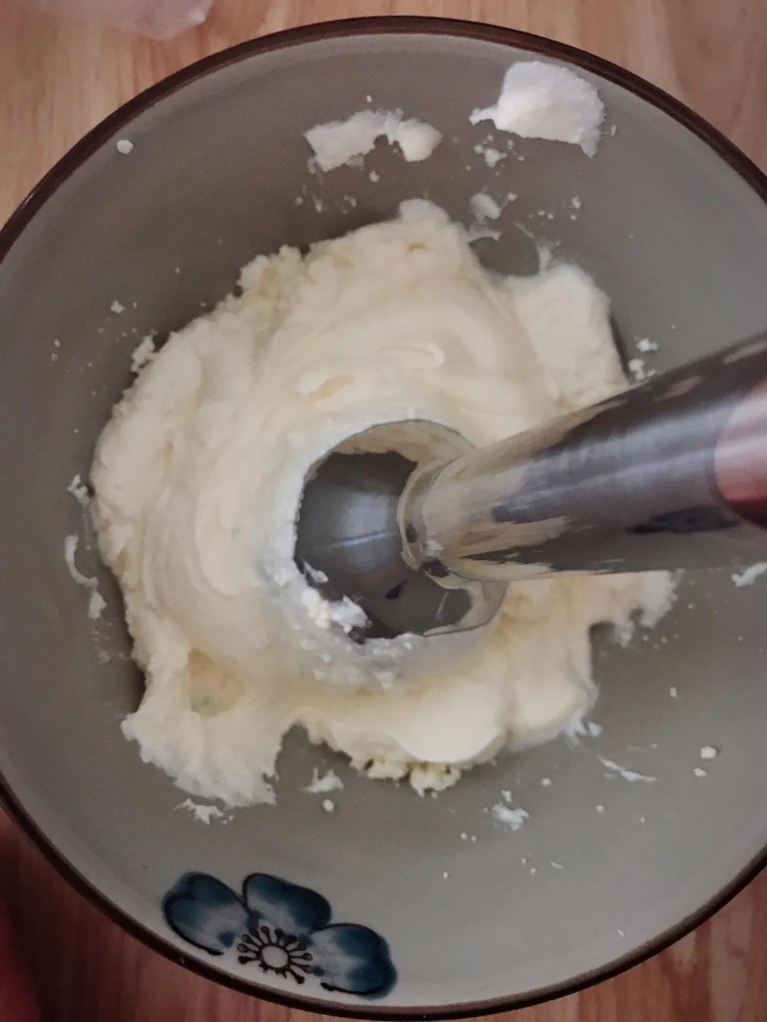 没有淡奶油奶酪怎么做奶油,牛奶黄油淡奶油奶酪