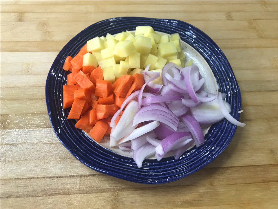 咖喱咖喱的做法小窍门,没有肉的咖喱盖饭怎么做