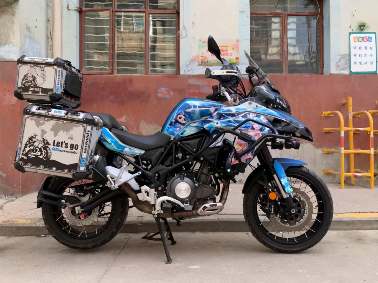 为什么初音未来不算二次元,初音未来为什么不出歌