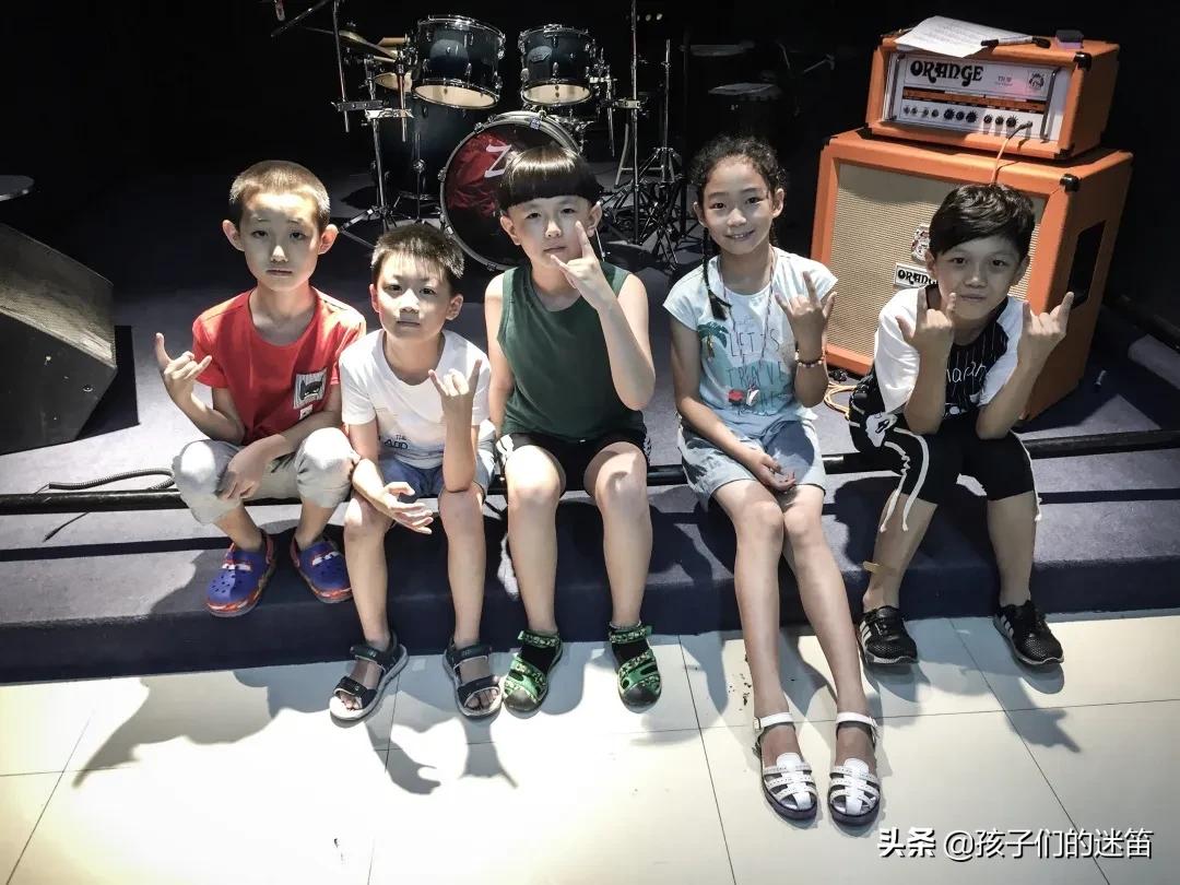 和自己偶像合作是种什么样的体验,当偶像的真实感受