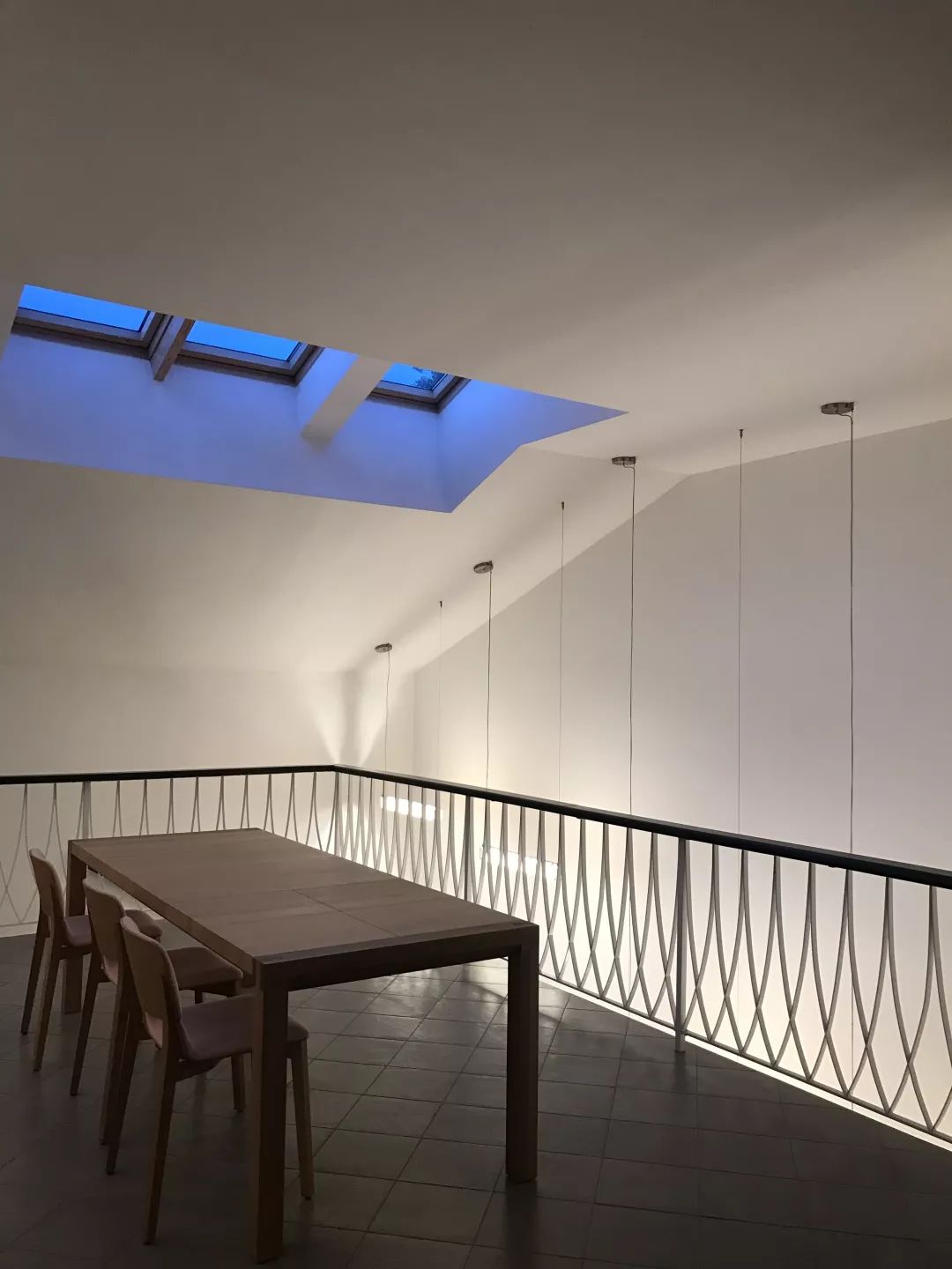 探访TON工厂看经典椅子背后的故事|疯狂24h我们去捷克干了啥?