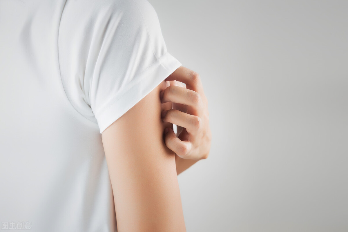 皮肤干燥瘙痒是什么病的前兆,皮肤干燥瘙痒什么原因怎么治