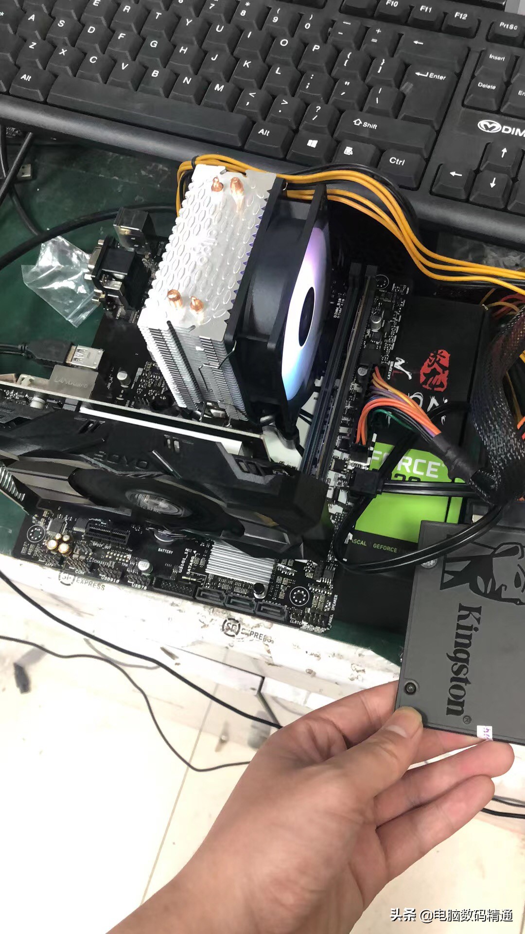 电脑实体店利润有多少,电脑实体店靠什么盈利