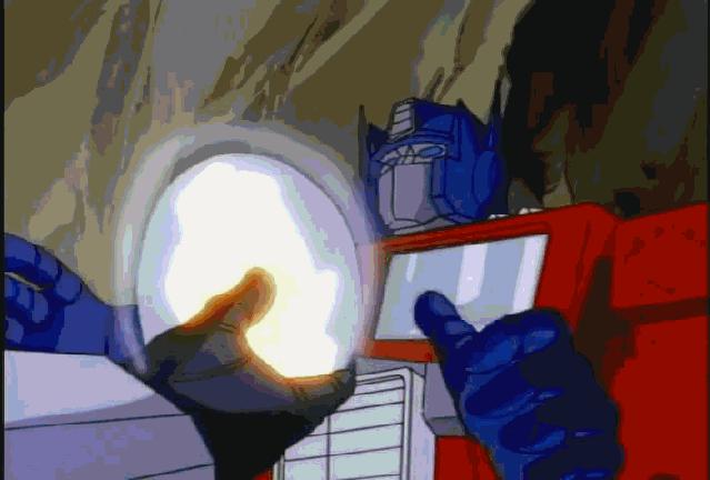 擎天柱领袖之证中的高光时刻,擎天柱第一部登场时的样子