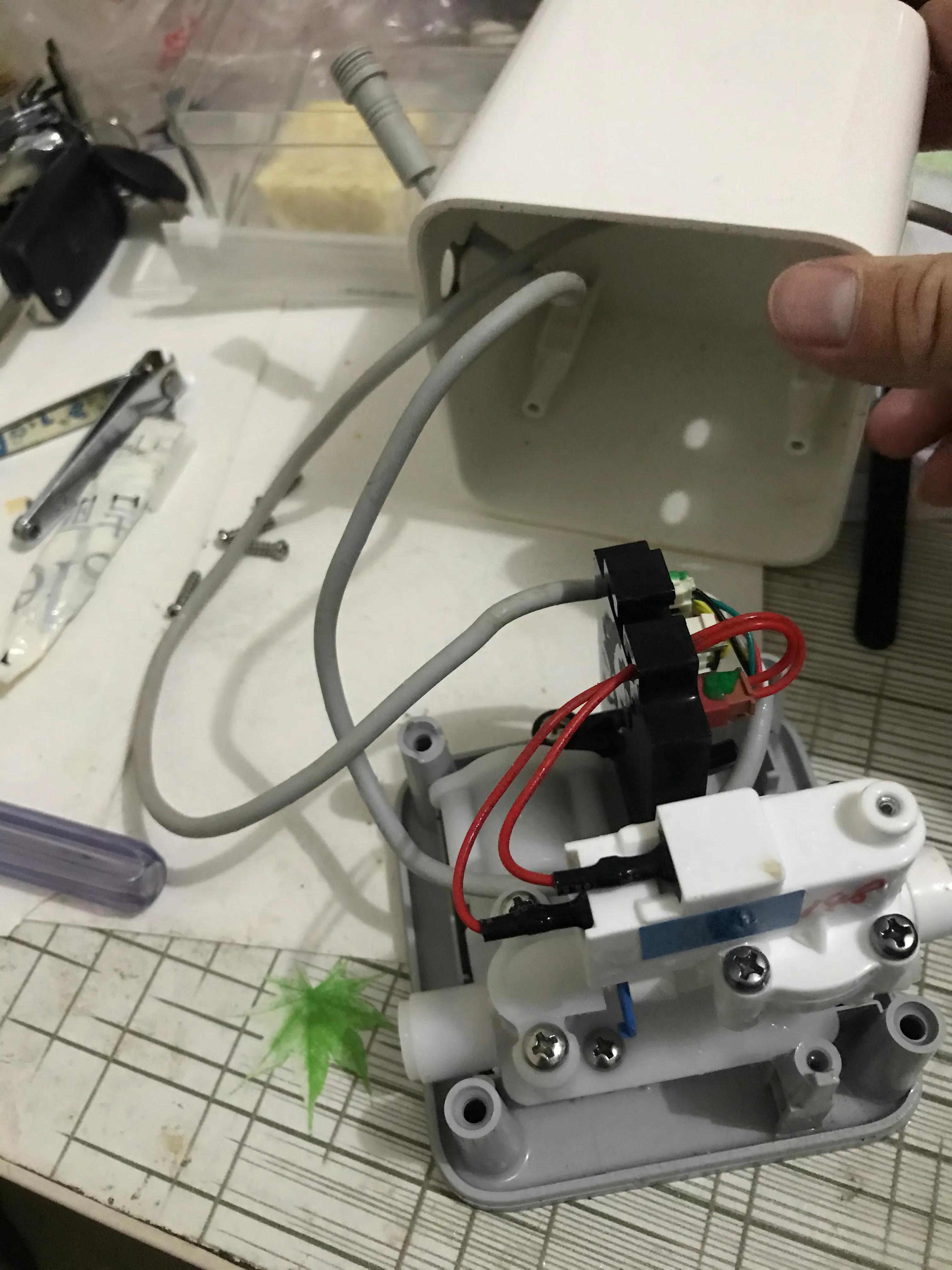 小米净水器云米水盒子进水后修理