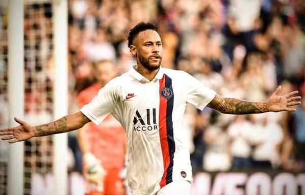 内马尔和c罗的巅峰对决,内马尔c罗真正的比赛