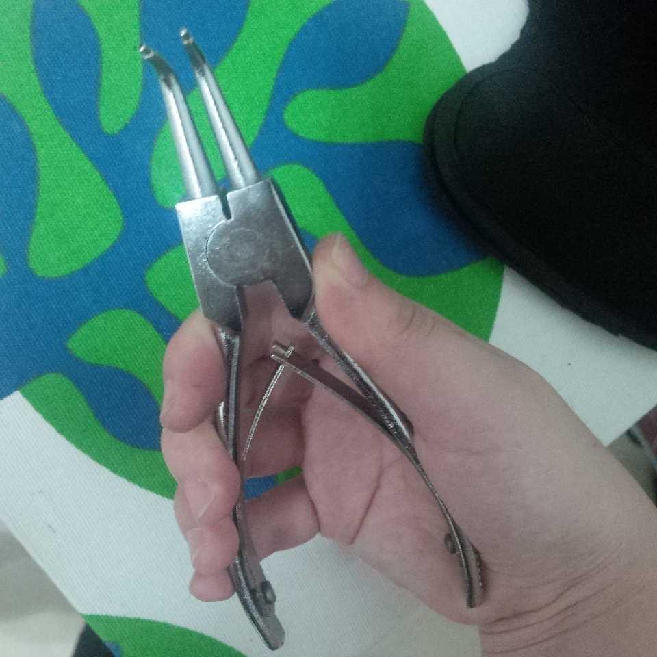 车门把手断了换个多少钱,门把手断了咋修复小窍门