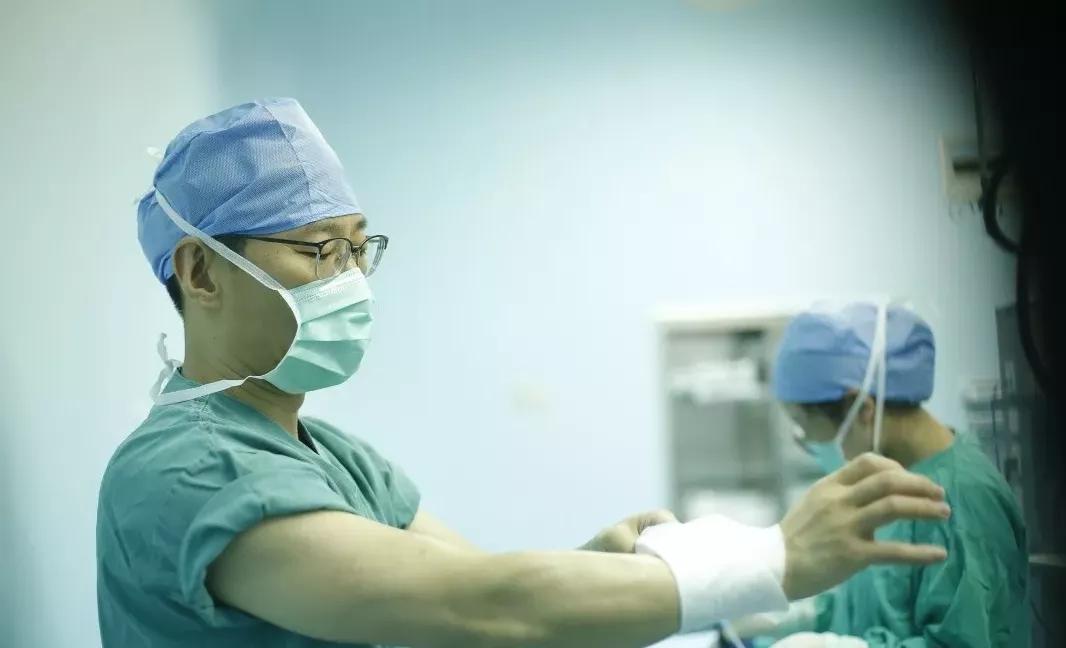 「名医风采」这位山东汉子，为无锡妇科界开辟创新治疗道路