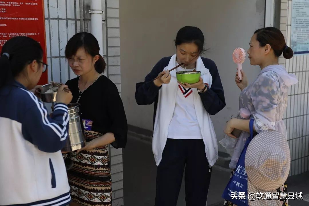 毛坦厂复读寄快递,高考倒计时100天毛坦厂