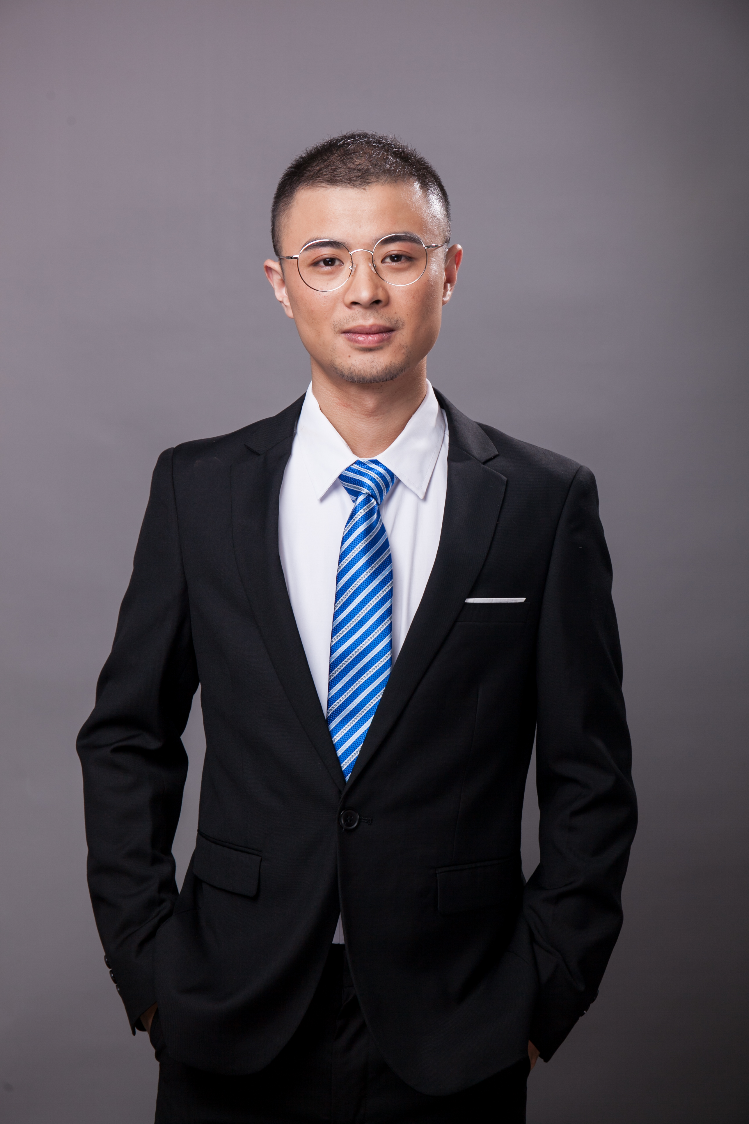 捷诚专访｜8年的设计之路，所谓先苦后甜—「首席设计师周晨曦」