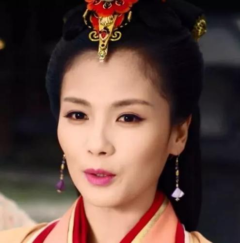 高颧骨脸颊凹妆容,高颧骨有办法改善吗