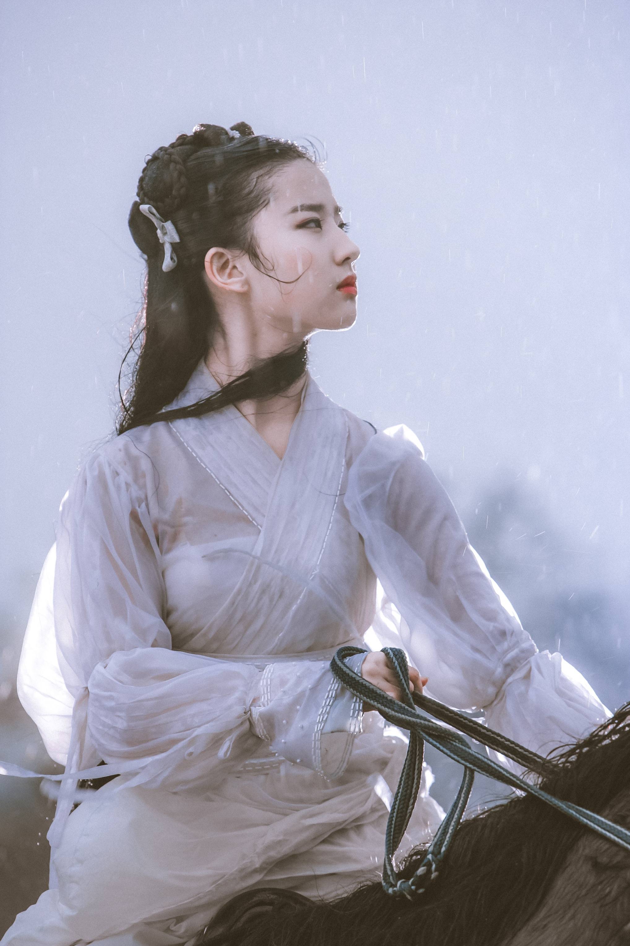 刘亦菲为什么改名,刘亦菲个人简介扒一扒