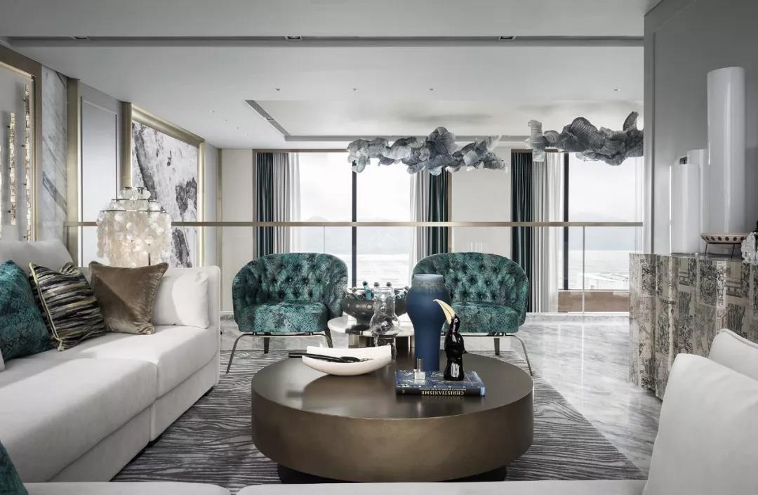 在云端的别墅,活在云端