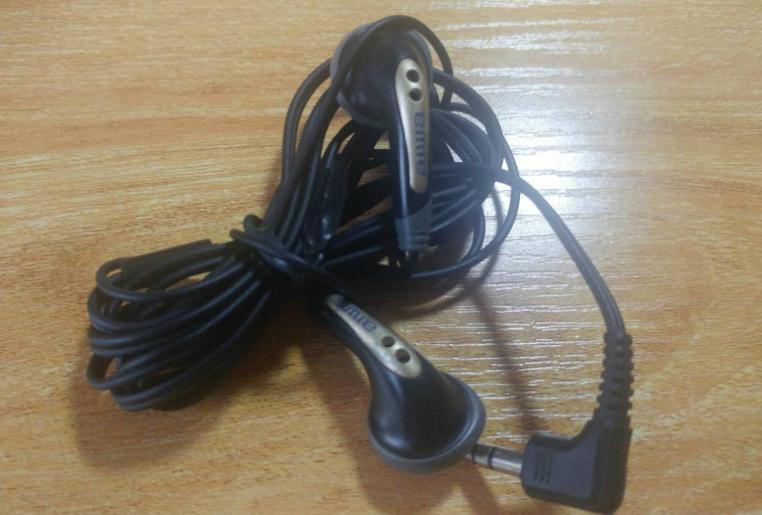 平头耳塞优缺点,平头耳塞式耳机越来越少