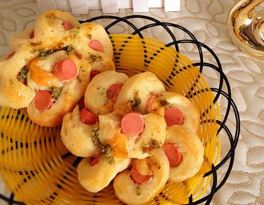 简单面包做法小孩自己可以做的,面包各种花样做法