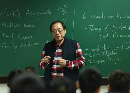 华罗庚和杨振宁谁比较厉害,杨振宁排名全球物理学家第几