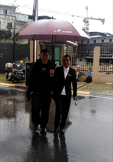 业主说温暖明亮的房子,业主感叹住小区的感受