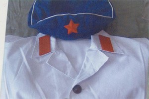 难忘74式军服——海军恢复水兵服，女兵穿上了裙子