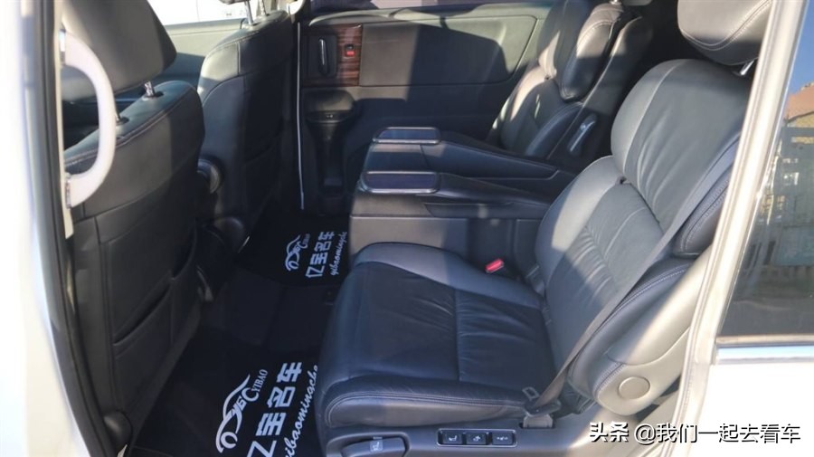 花25万买十年老车值不值,花25万买二手宝马车值吗