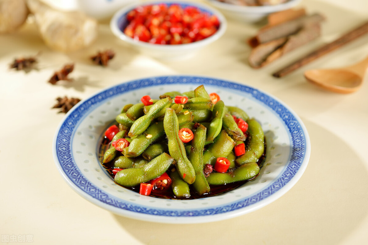 炒毛豆要不要勾芡,毛豆炒的时候要焯水吗