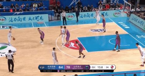 林书豪头破血流,林书豪手肘撞飞