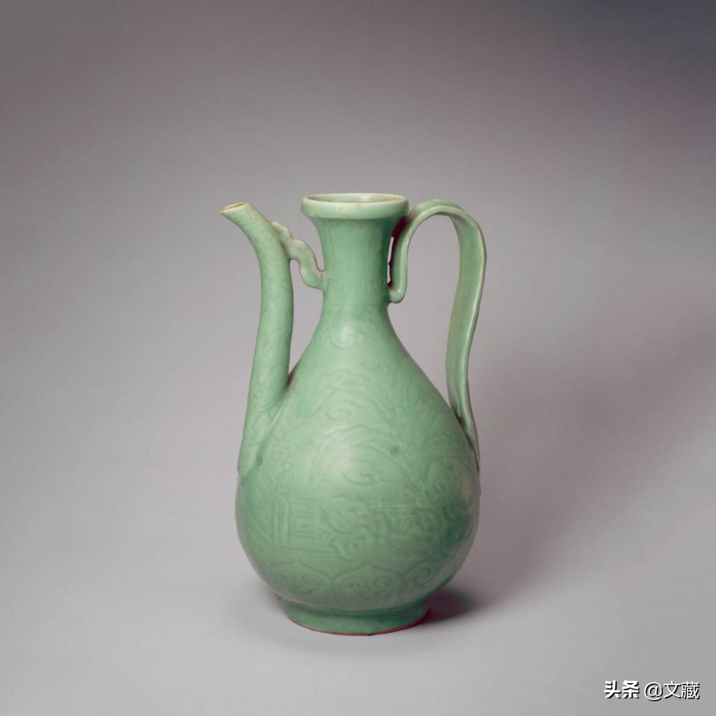 龙泉青瓷哥窑怎么形成,龙泉青瓷属于宋五大窑的哪个