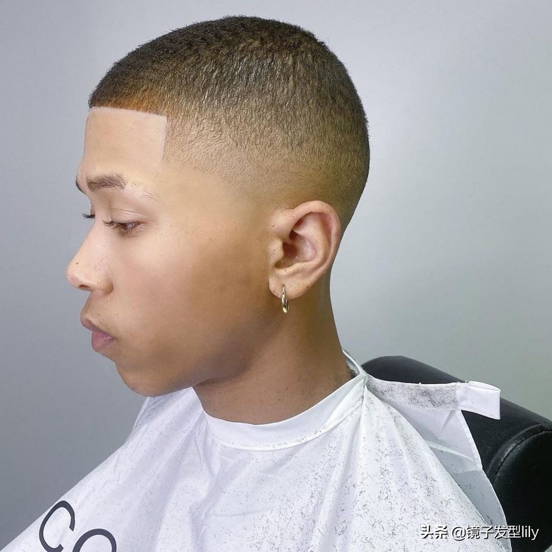 男士烫头发型推荐不明显中长发,男士发型2020流行发型侧背烫发