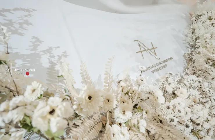 纯净婚礼布置,艺术极简婚礼主题设计