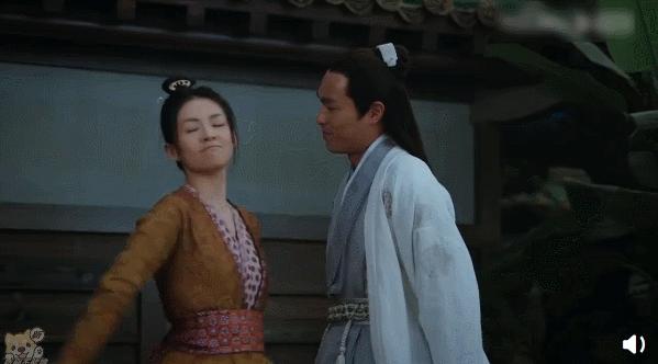 白月光是肖战和谁的,白月光是男主男扮女装的知乎小说