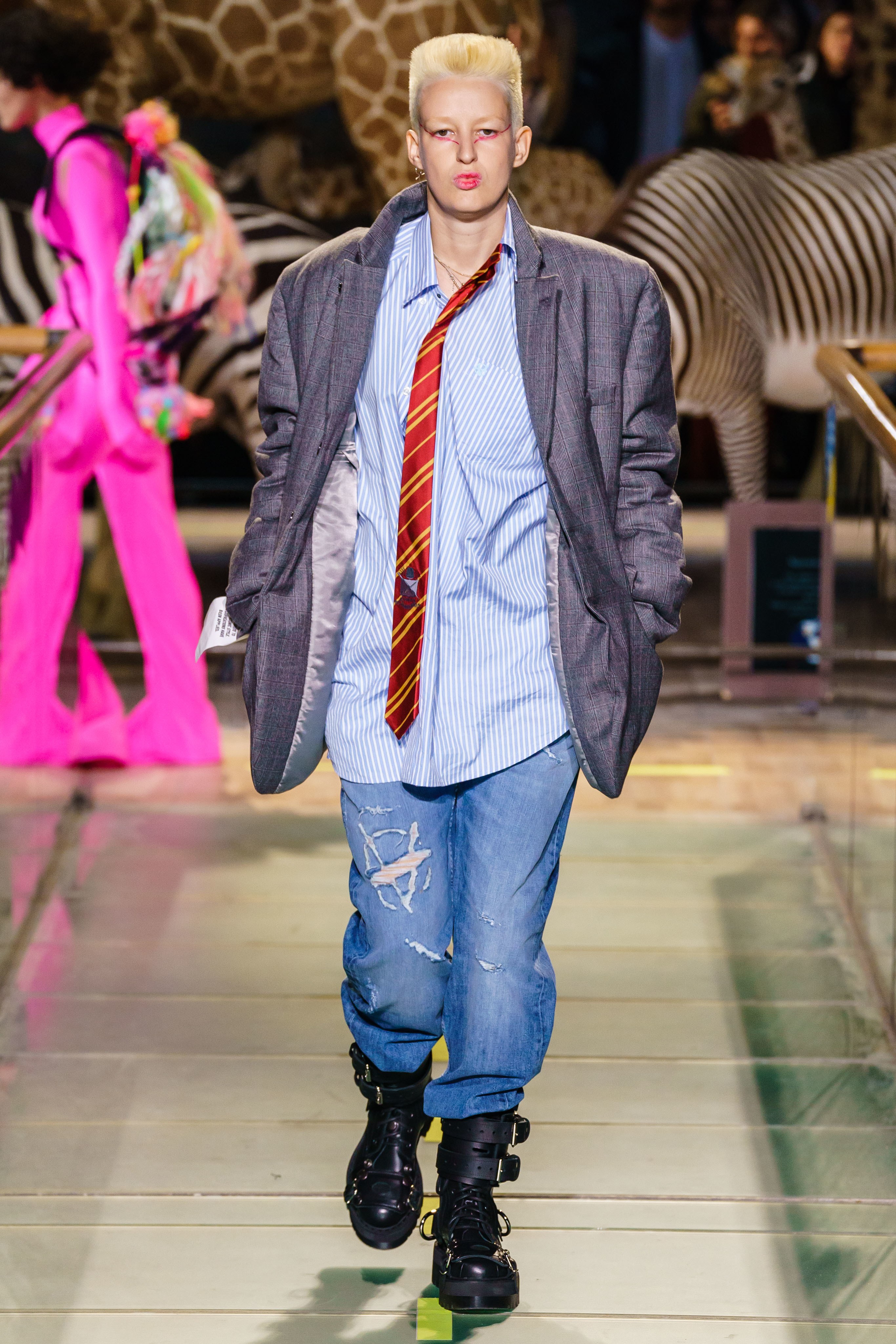 vetements2023秋冬新款,vetements2022秋冬高级成衣发布