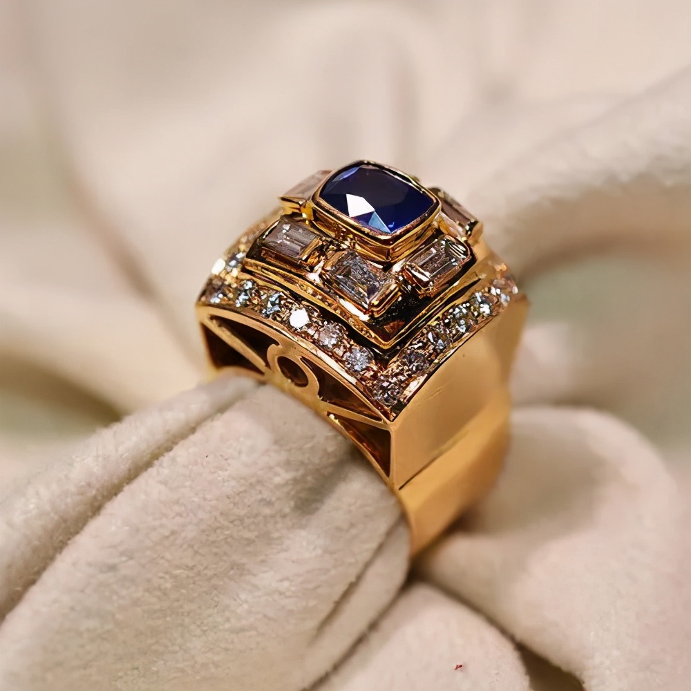 如何体现女王范,女性一定要有超显气质的珠宝