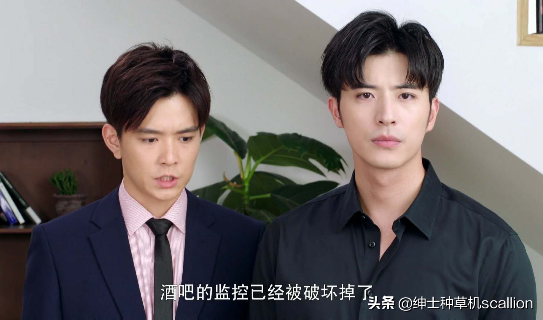 从影视剧看穿搭十一：万能的色调、高贵的象征——黑色衬衫