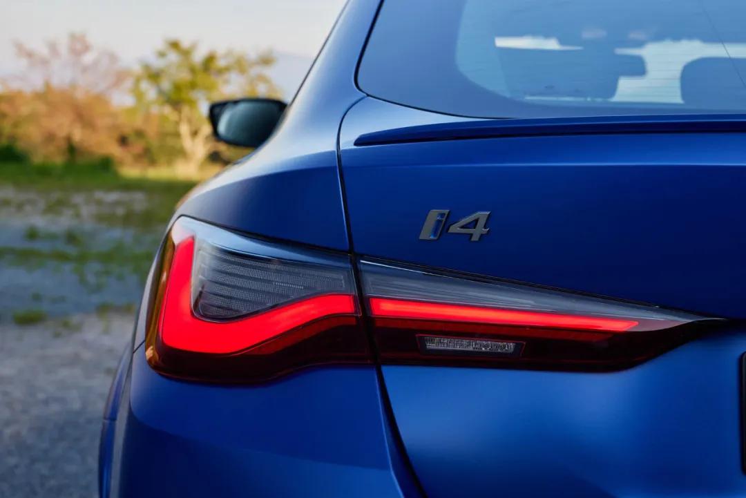 全球首款宝马汽车,宝马纯电动i4试驾视频