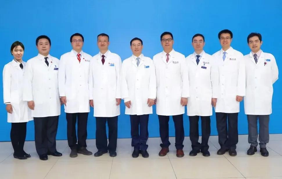 2020三院新技术|异形垫片，纵横连接——髌骨下极粉碎骨折的新选择