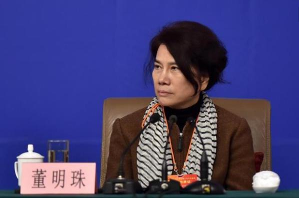 董明珠回应举报格力,董明珠怒批格力完整视频