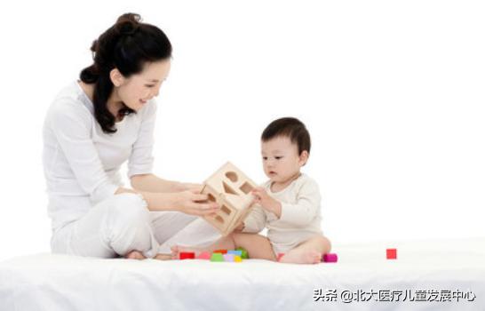 自闭症去干预机构还是康复医院,自闭症康复治疗家庭干预训练视频