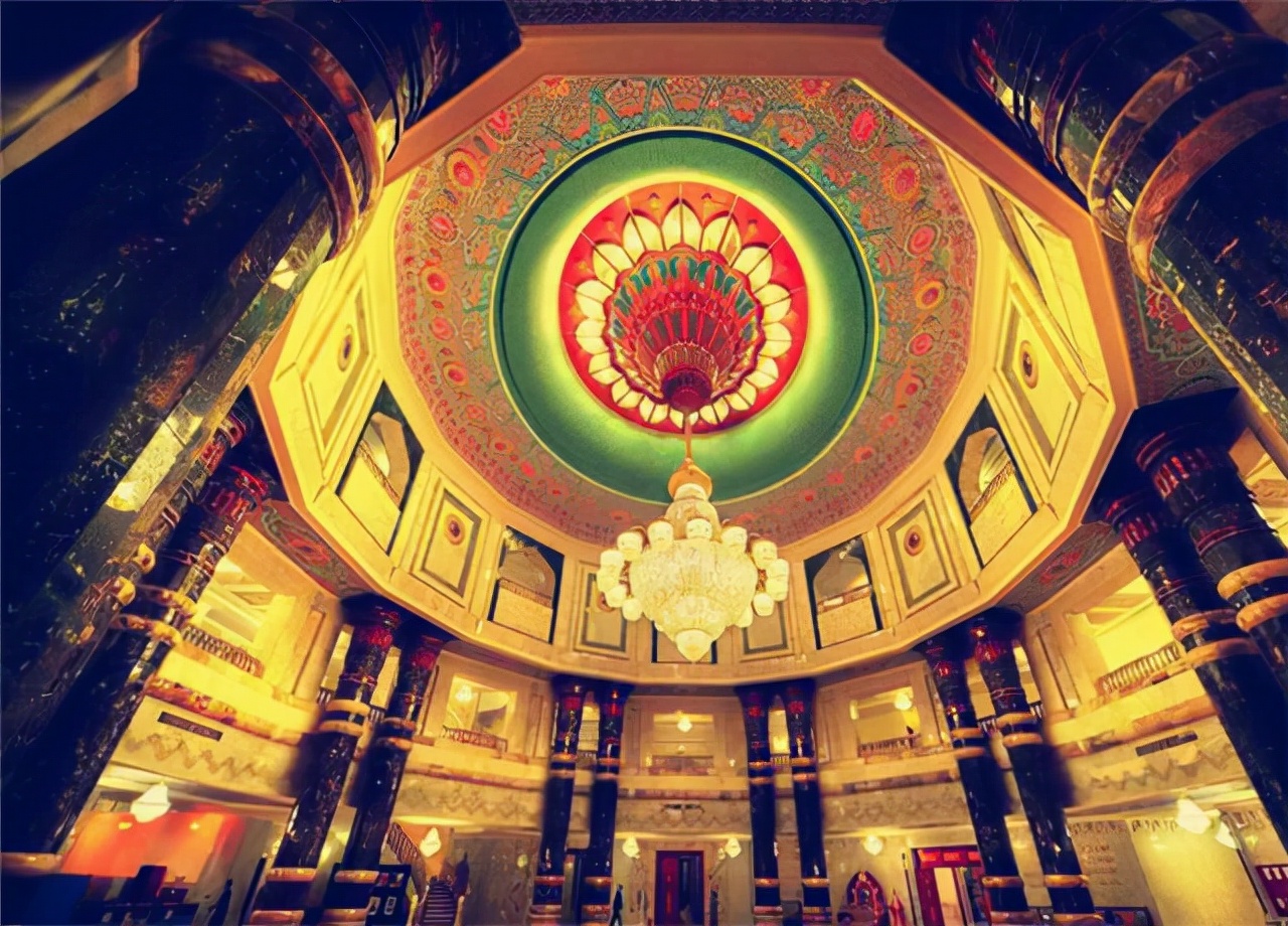 萨达姆有多少个黄金宫殿,萨达姆家族奢侈生活