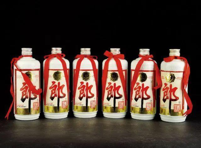 跨界收购白酒万亿巨头,收购酒厂5亿