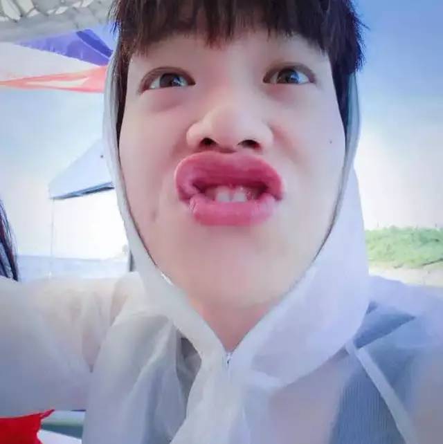 魏大勋杨幂亲密照,杨幂和魏大勋的高甜合集